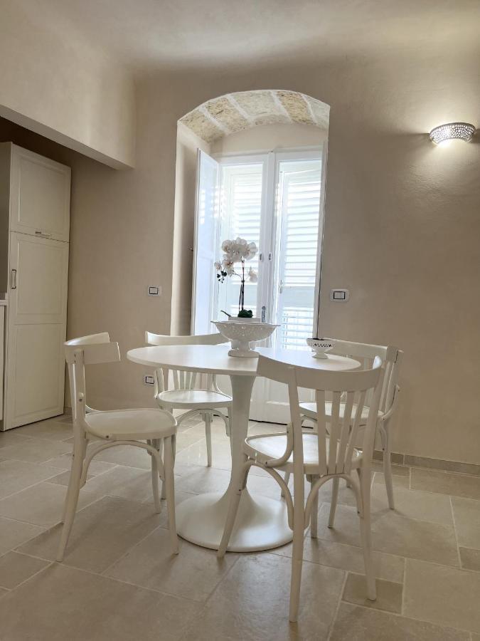 Antoniette-Dimorepugliesi Mottola Bagian luar foto
